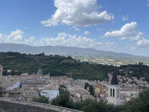 Ausblick von der Burganlage auf die Stadt Spoletto
