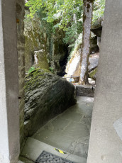 Eingang zur Felsenhöhle (Schlafplatz des Hl.Franziskus)