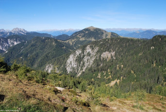 re. Poludnig (1.999m) Karnsiche Alpen