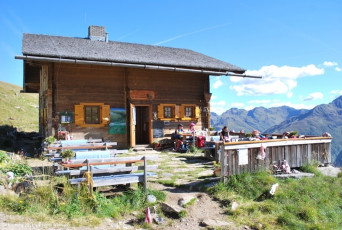 Einkehr bei der Seespitz Hütte (2.327m)