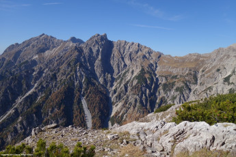 li. Eisenschuß (2.615m) Weittalsattel, Weittalspitze (2.537m), Zochenpass,