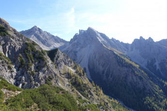 li. Grubenspitz (2.671m) mitte Böses Weibele (2.599m)